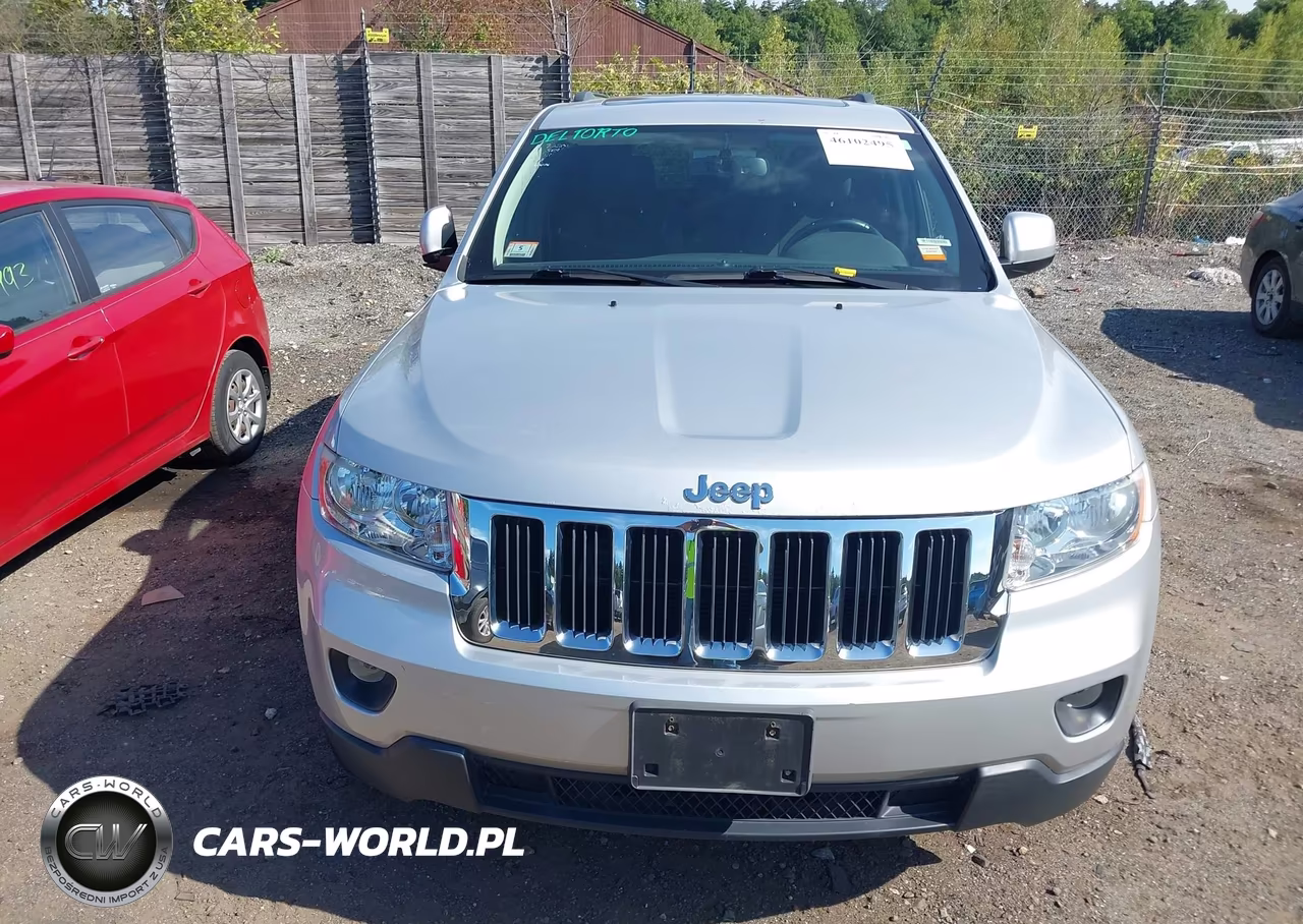 2013 Jeep Grand Cherokee Laredo VIN:1C4RJFAG4DC506857 - 12