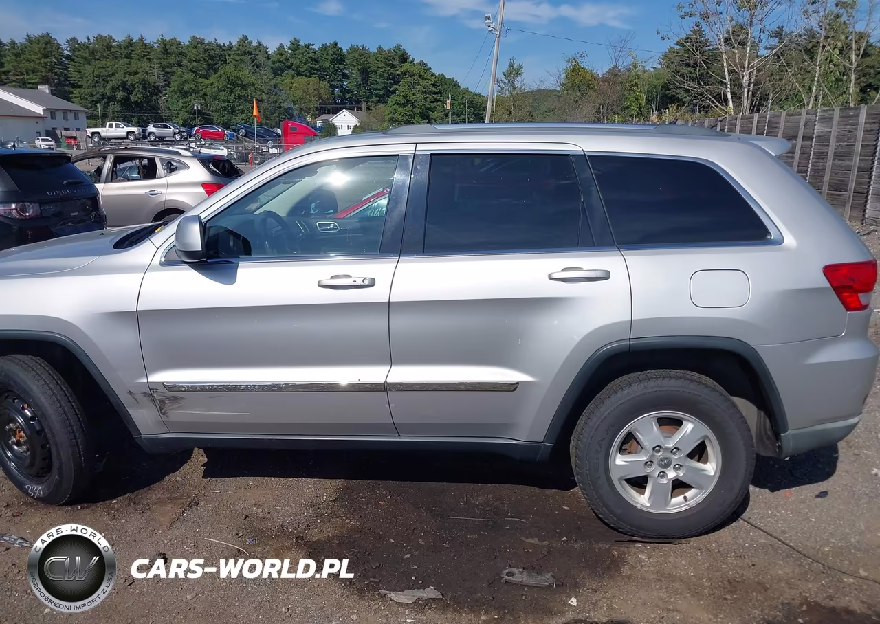 2013 Jeep Grand Cherokee Laredo VIN:1C4RJFAG4DC506857 - 14