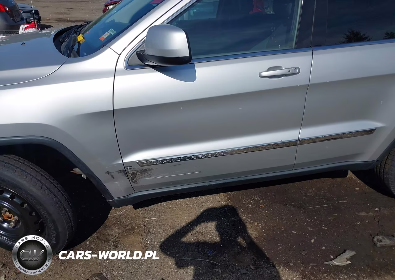 2013 Jeep Grand Cherokee Laredo VIN:1C4RJFAG4DC506857 - 6