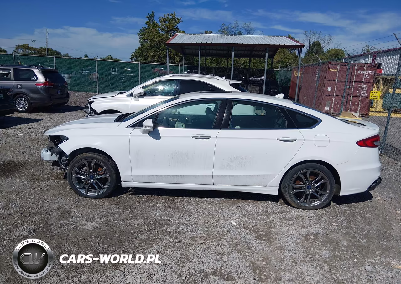 2020 Ford Fusion Titanium VIN:3FA6P0D95LR175692 - 13