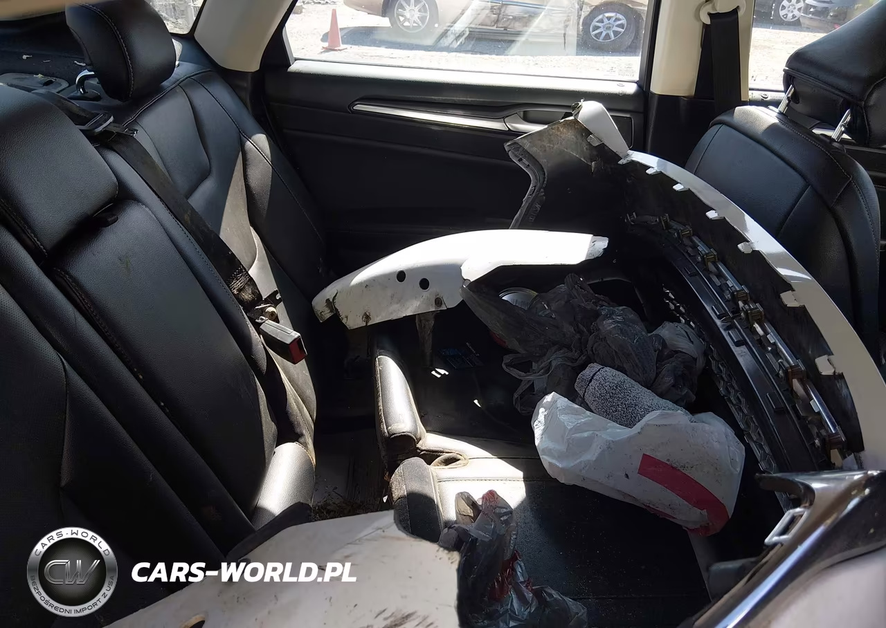 2020 Ford Fusion Titanium VIN:3FA6P0D95LR175692 - 8