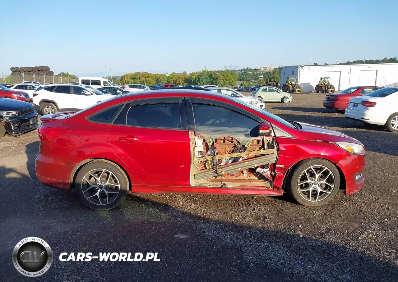 2015 Ford Focus Se VIN:1FADP3F26FL298560 - 13