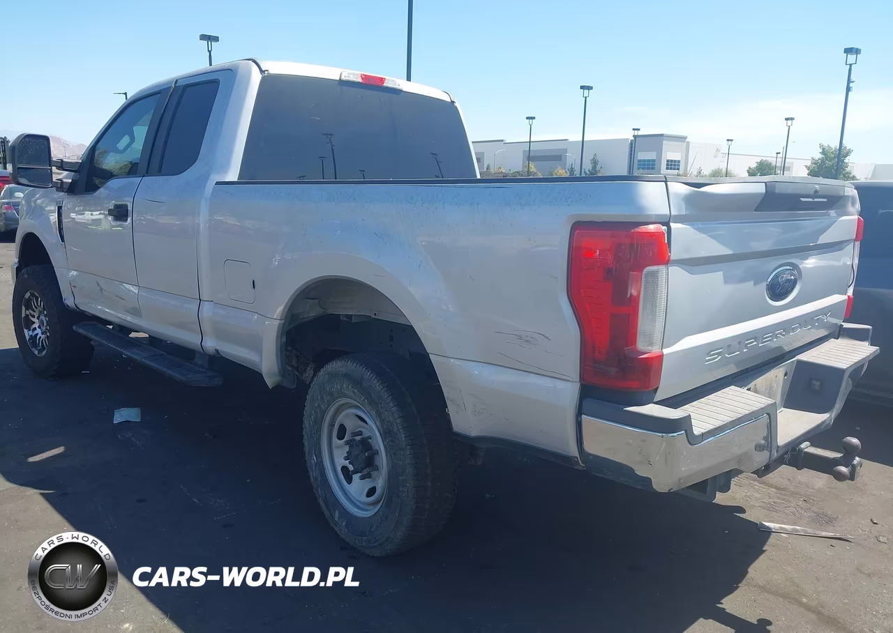 2018 Ford F-250 Xl VIN:1FT7X2B66JEC54484 - 3