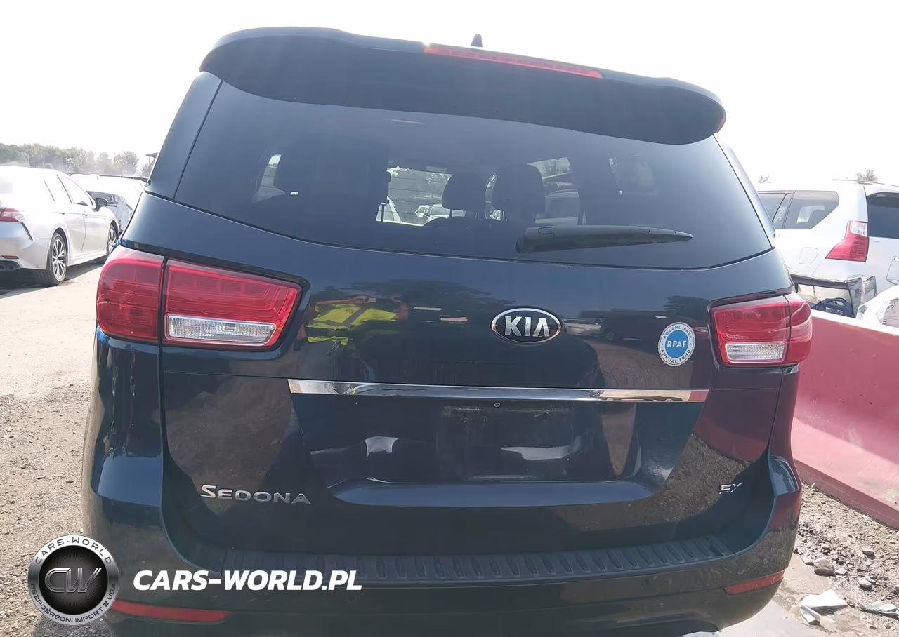 2015 Kia Sedona VIN:KNDMC5C17F6052810 - 16