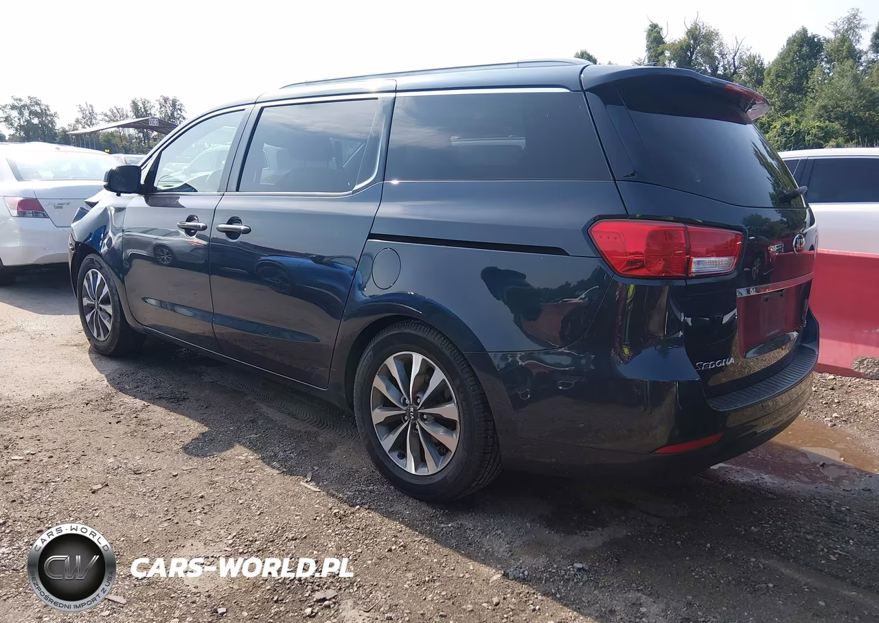 2015 Kia Sedona VIN:KNDMC5C17F6052810 - 3