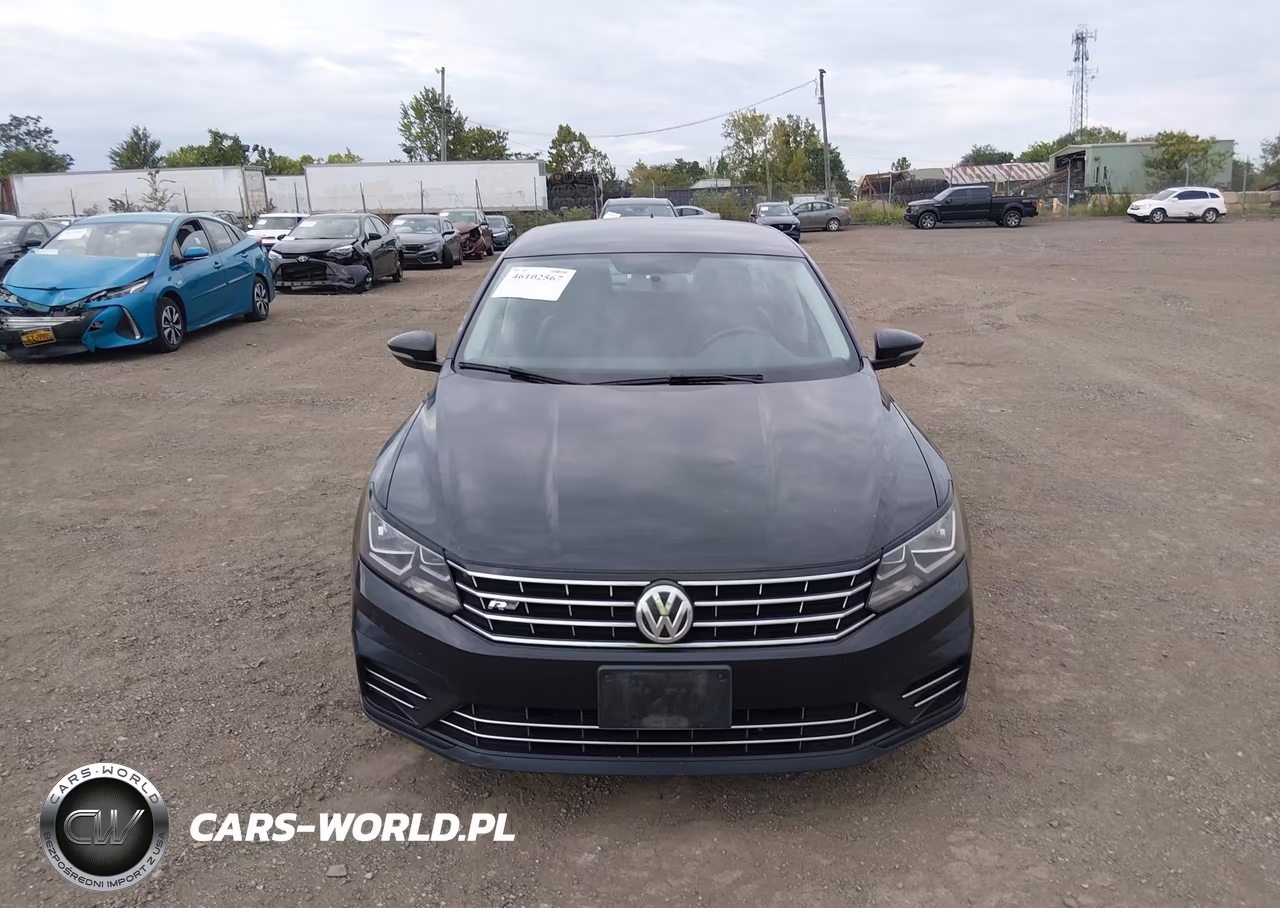 2018 Volkswagen Passat 2.0T R-Line-2.0T S VIN:1VWAA7A32JC046641 - 12