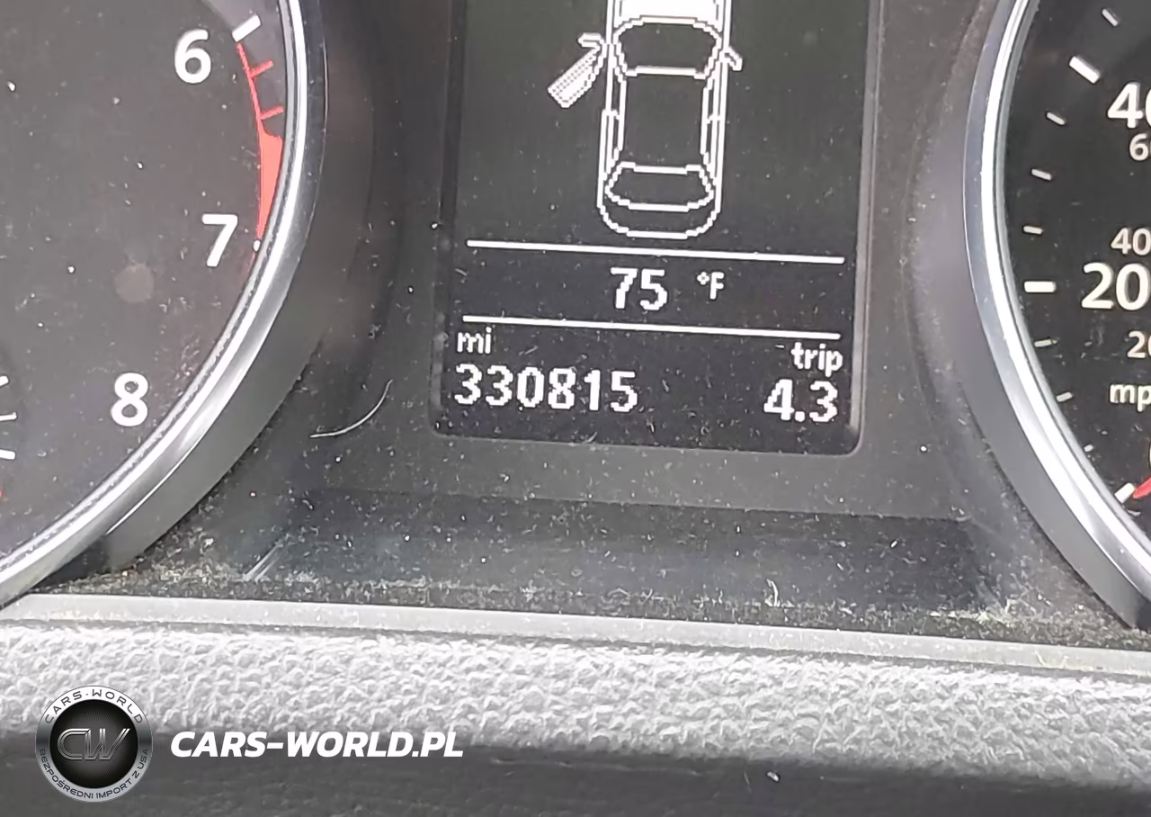 2018 Volkswagen Passat 2.0T R-Line-2.0T S VIN:1VWAA7A32JC046641 - 15
