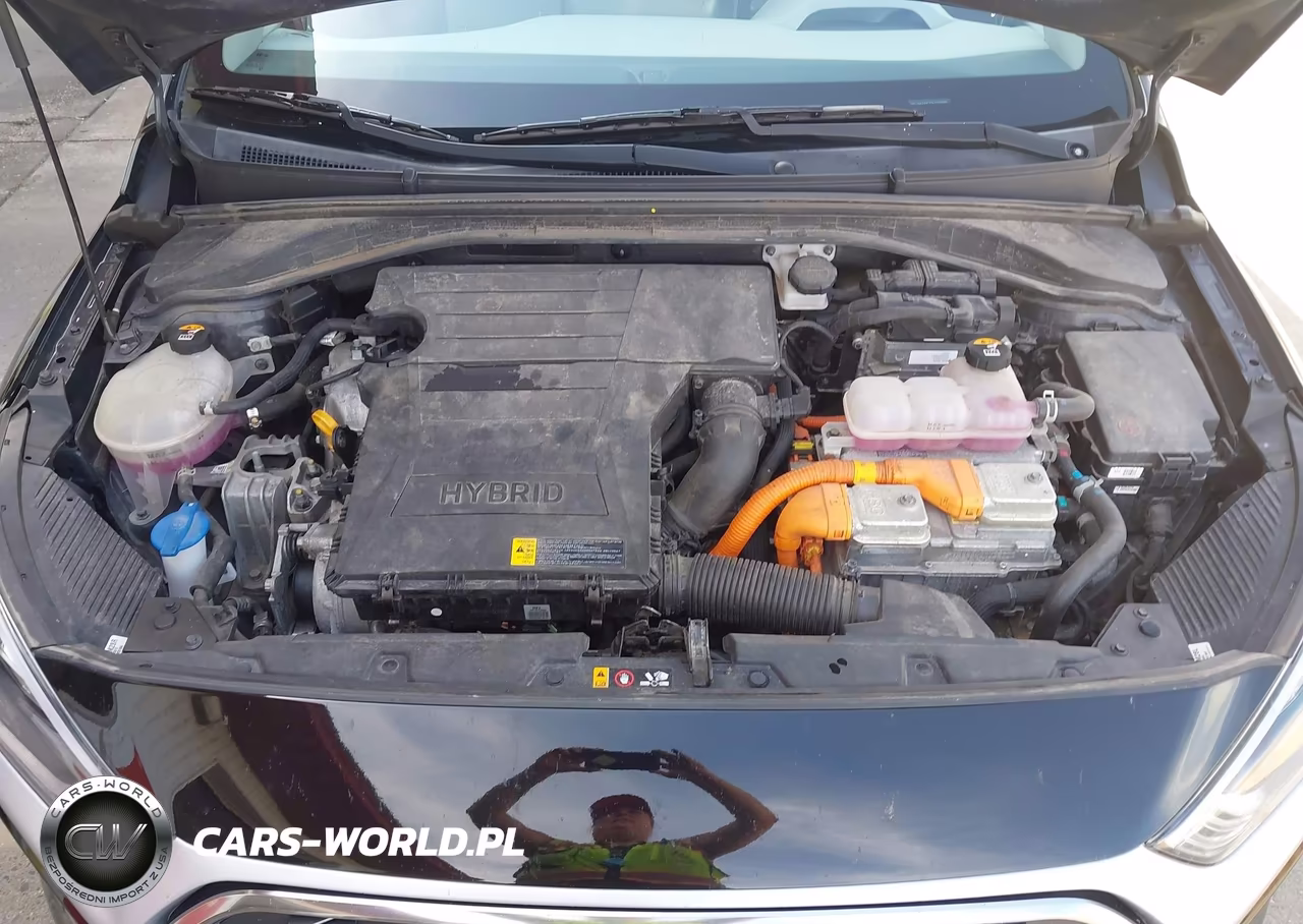 2020 Hyundai Ioniq Hybrid Blue VIN:KMHC65LC7LU220095 - 10