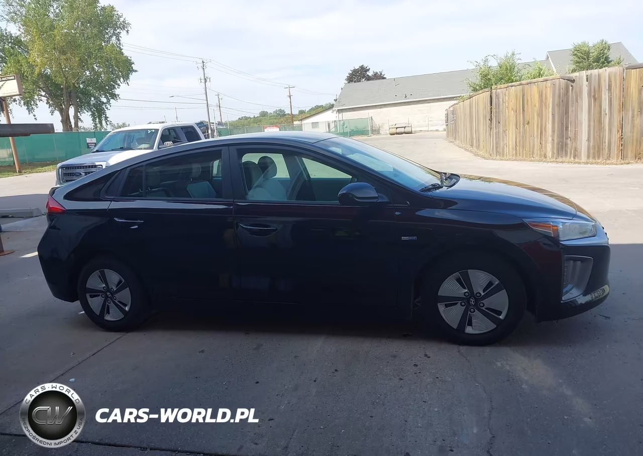 2020 Hyundai Ioniq Hybrid Blue VIN:KMHC65LC7LU220095 - 13