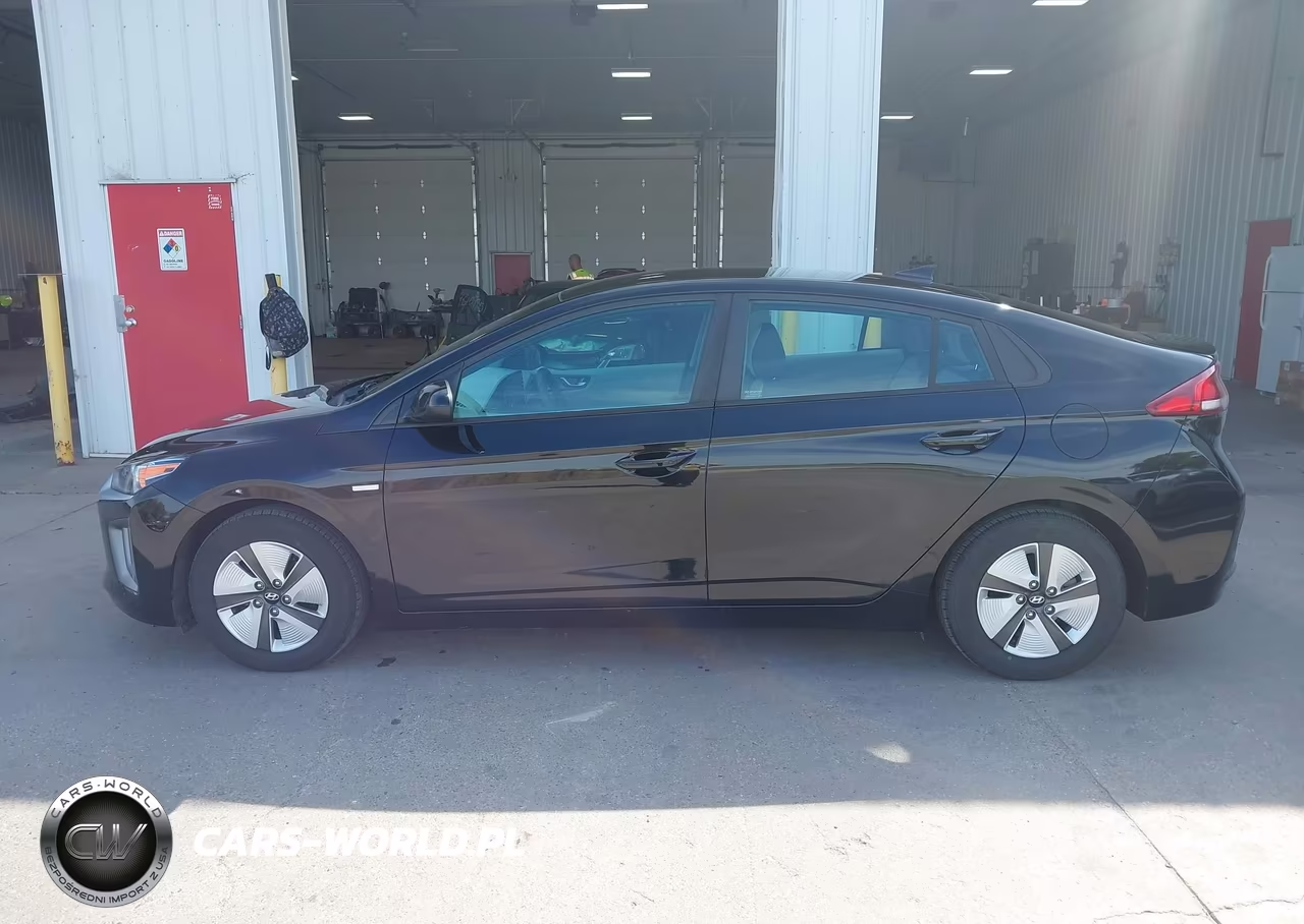 2020 Hyundai Ioniq Hybrid Blue VIN:KMHC65LC7LU220095 - 14