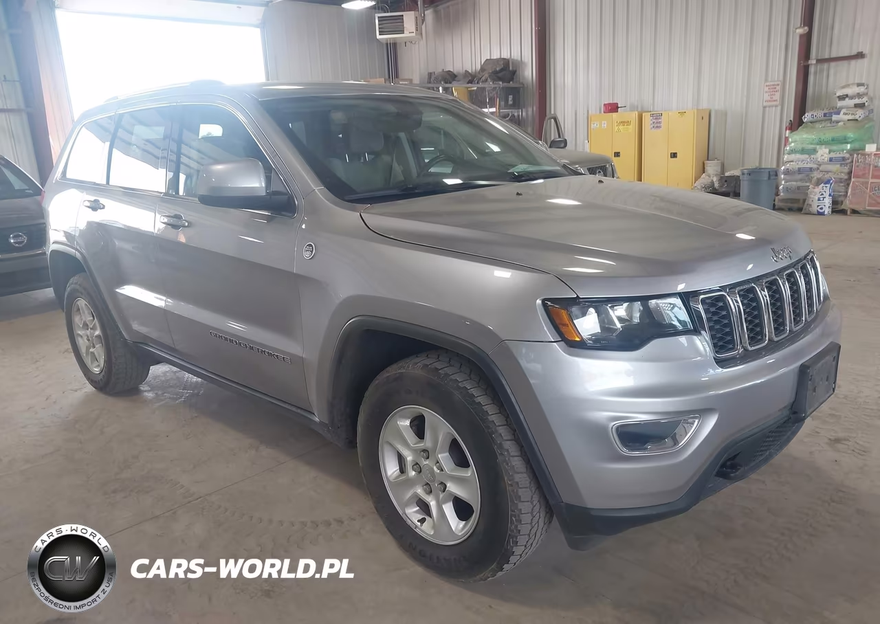 2017 Jeep Grand Cherokee Laredo 4X4 VIN:1C4RJFAG9HC670062 - 1
