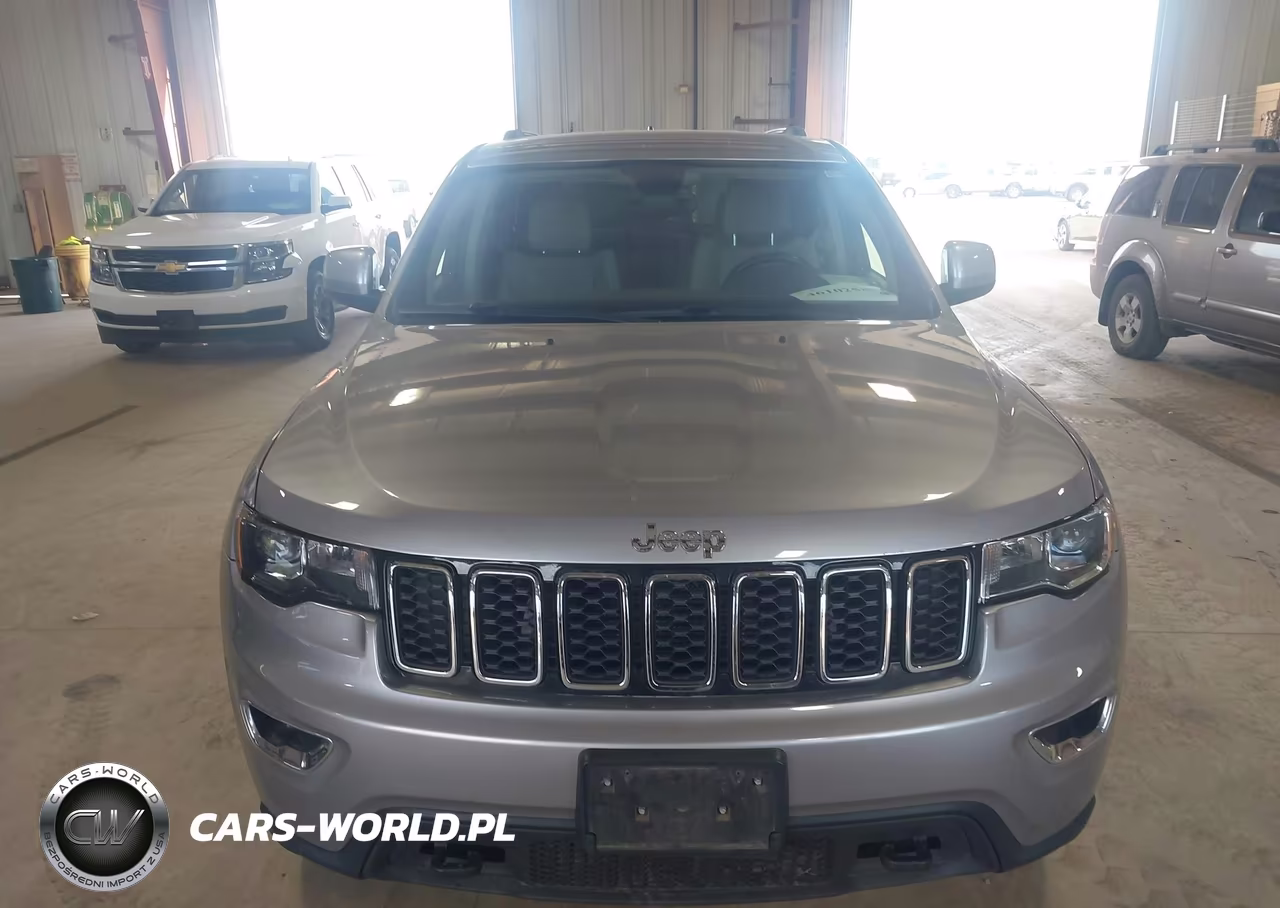 2017 Jeep Grand Cherokee Laredo 4X4 VIN:1C4RJFAG9HC670062 - 17