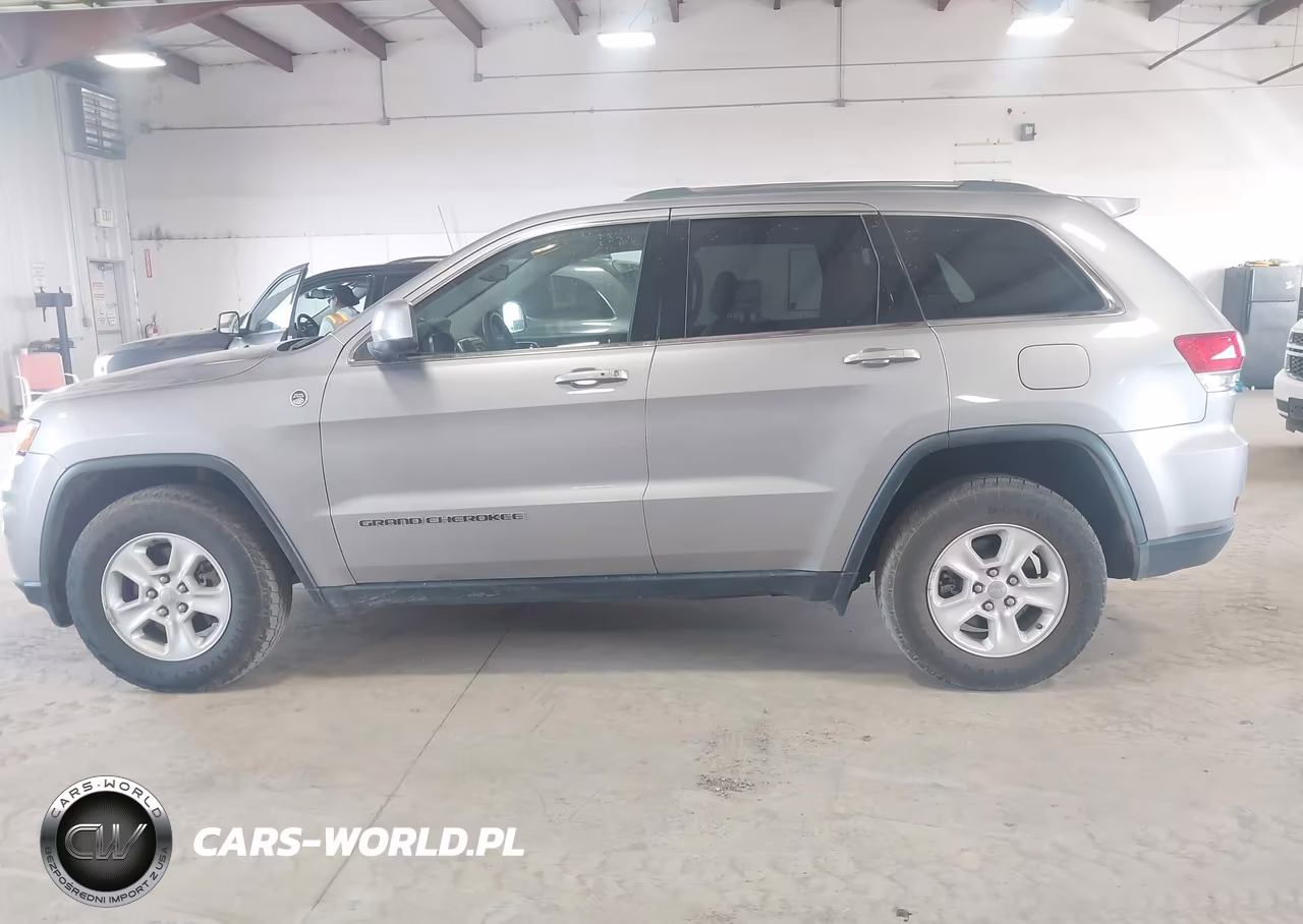 2017 Jeep Grand Cherokee Laredo 4X4 VIN:1C4RJFAG9HC670062 - 19