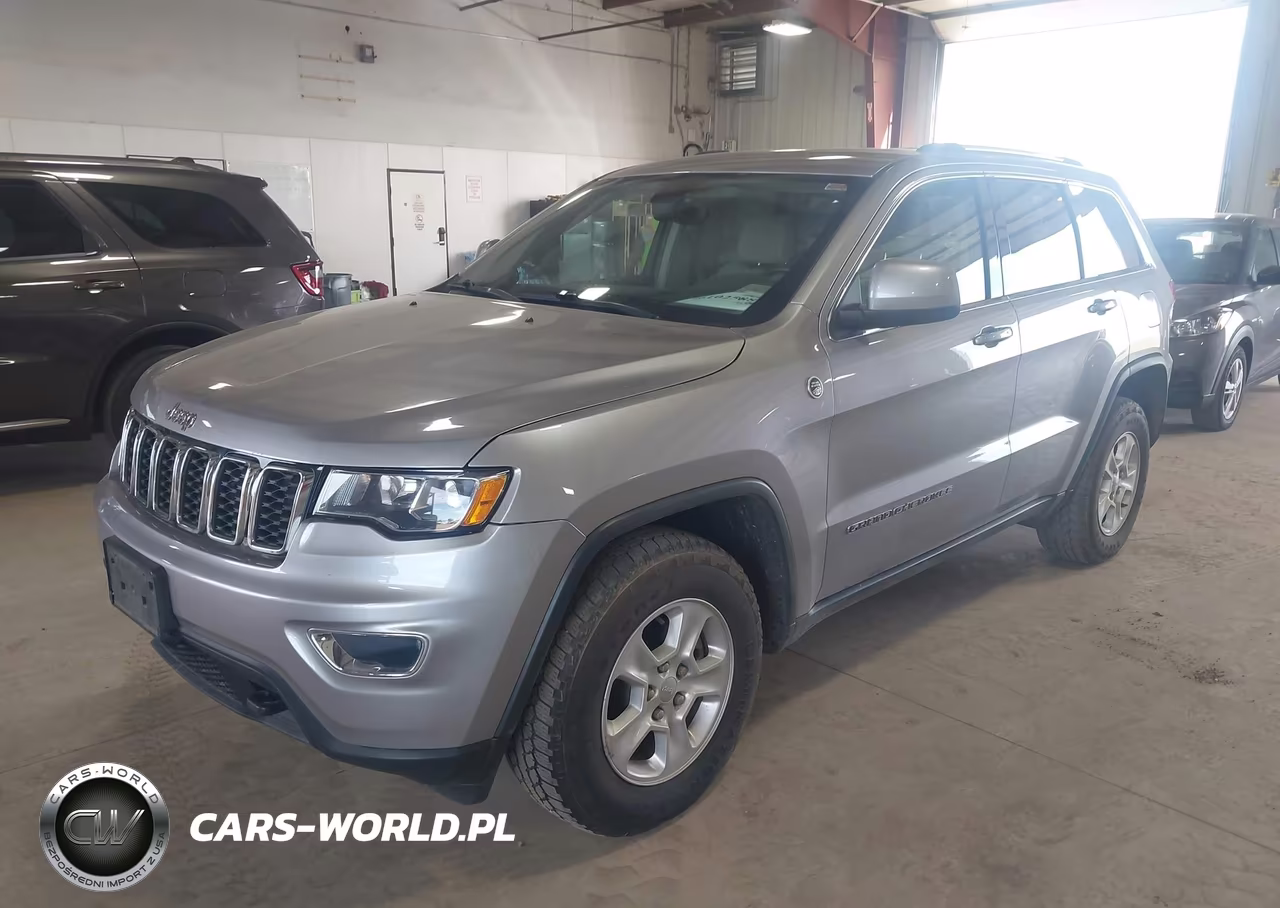 2017 Jeep Grand Cherokee Laredo 4X4 VIN:1C4RJFAG9HC670062 - 2