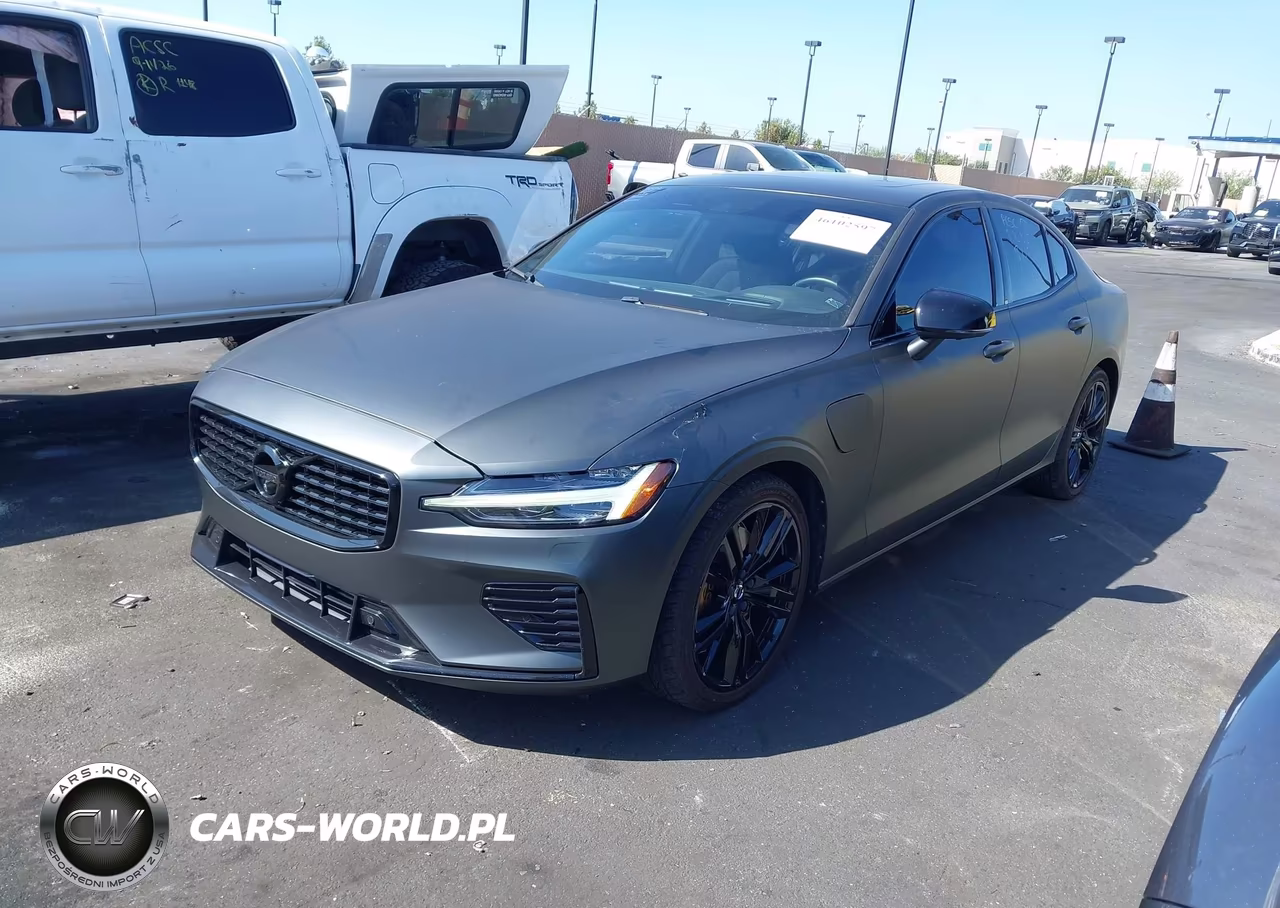 2022 Volvo S60 Recharge Plug-In Hybrid T8 Black Edition R-Design Extended Range VIN:7JRH60FD4NG192485 - 2
