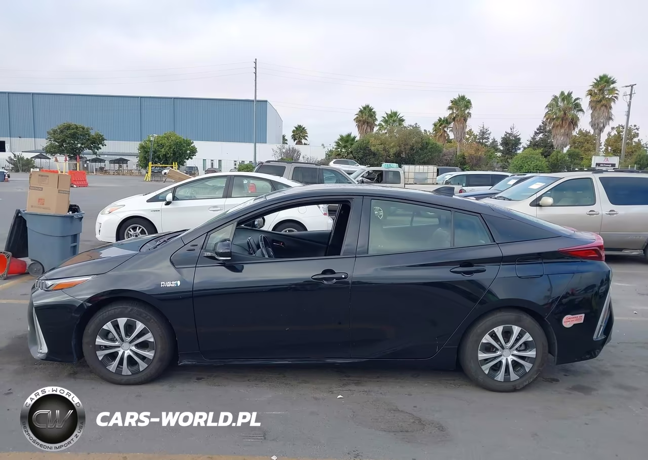 2020 Toyota Prius Prime Xle VIN:JTDKARFP2L3147101 - 14