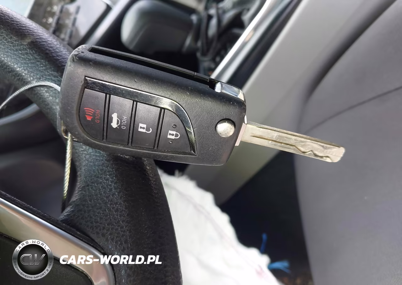 2018 Toyota Camry Le VIN:4T1B11HKXJU058270 - 11