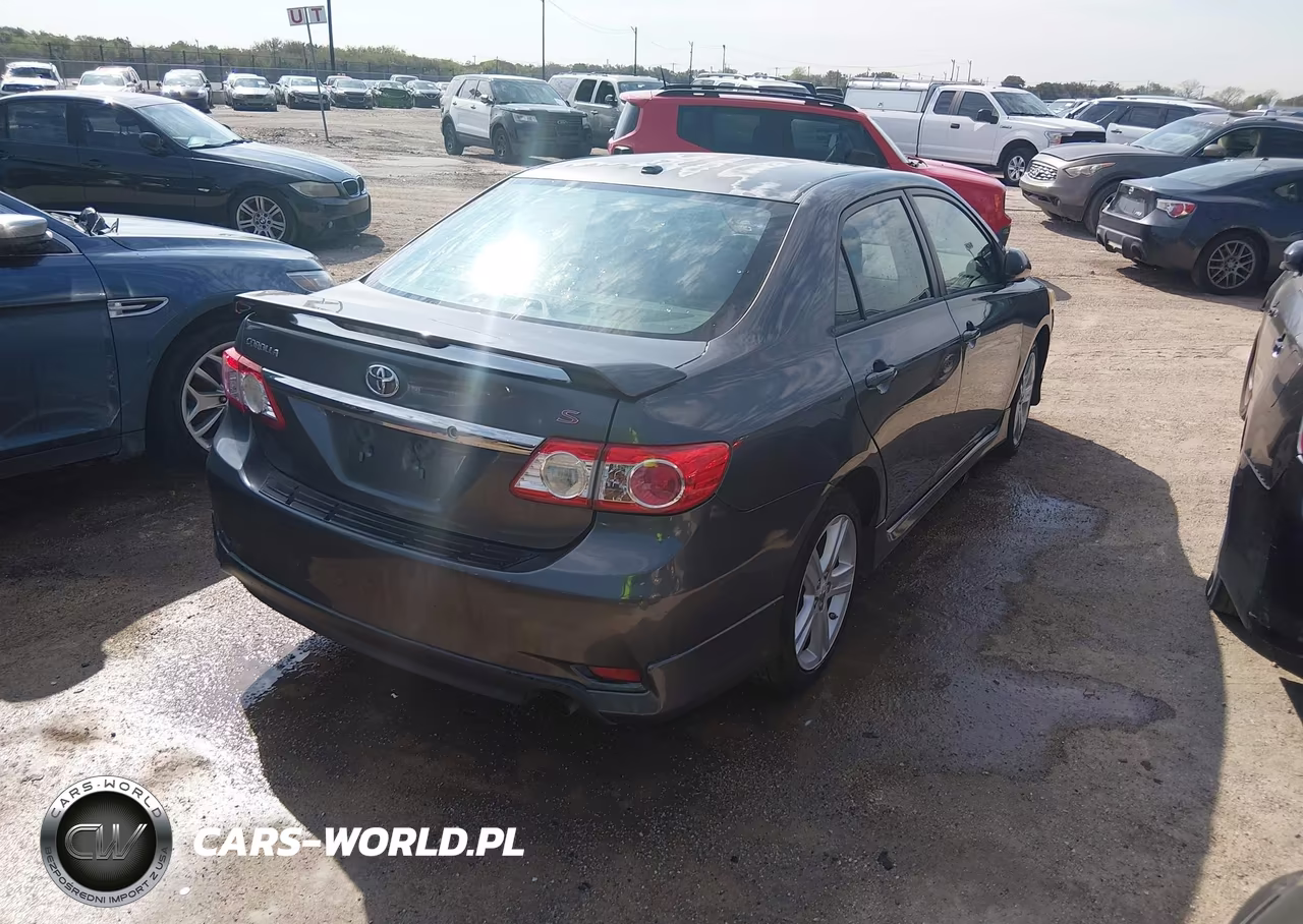 2013 Toyota Corolla S VIN:2T1BU4EE4DC005383 - 4