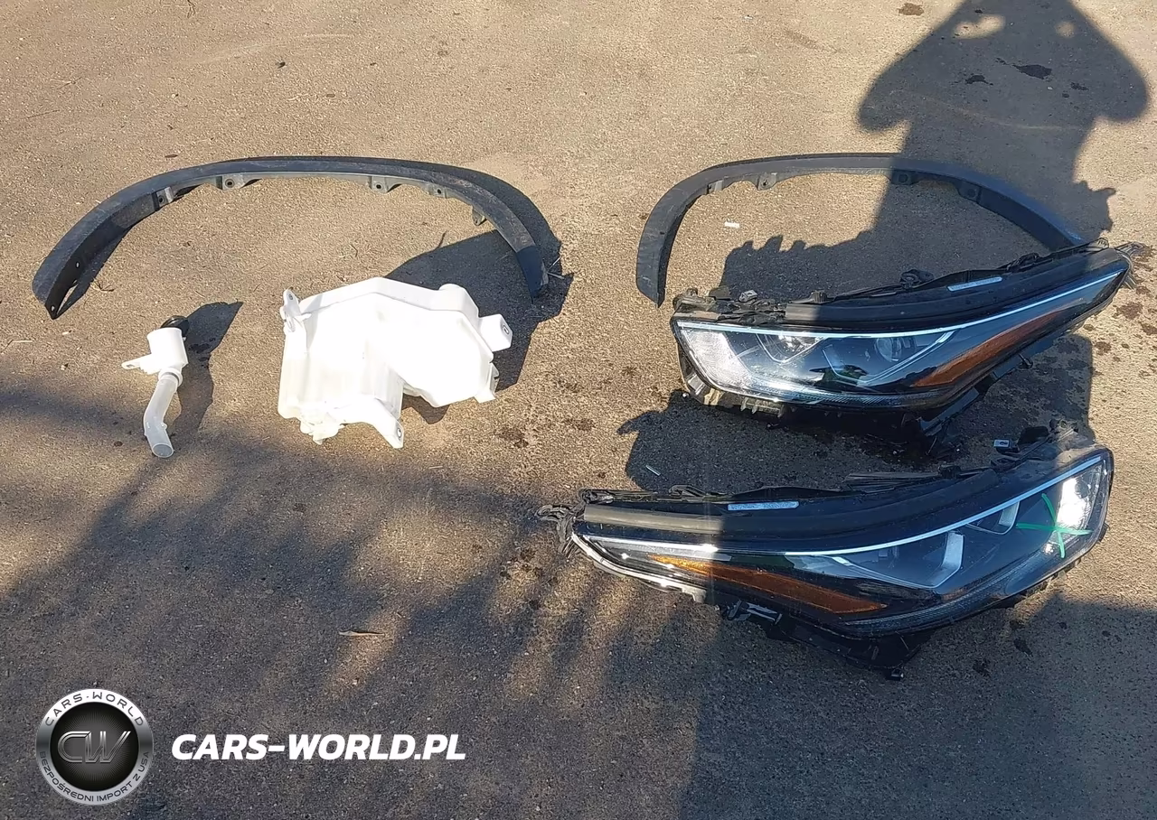 2020 Toyota Highlander Platinum VIN:5TDFZRBH3LS033695 - 18