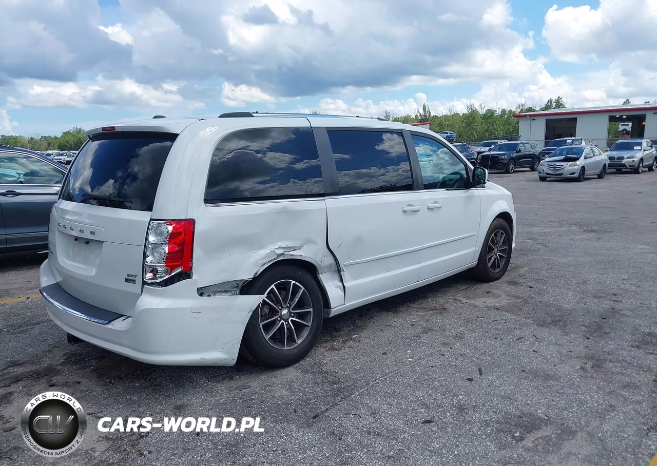 2017 Dodge Grand Caravan Sxt VIN:2C4RDGCG7HR562413 - 4