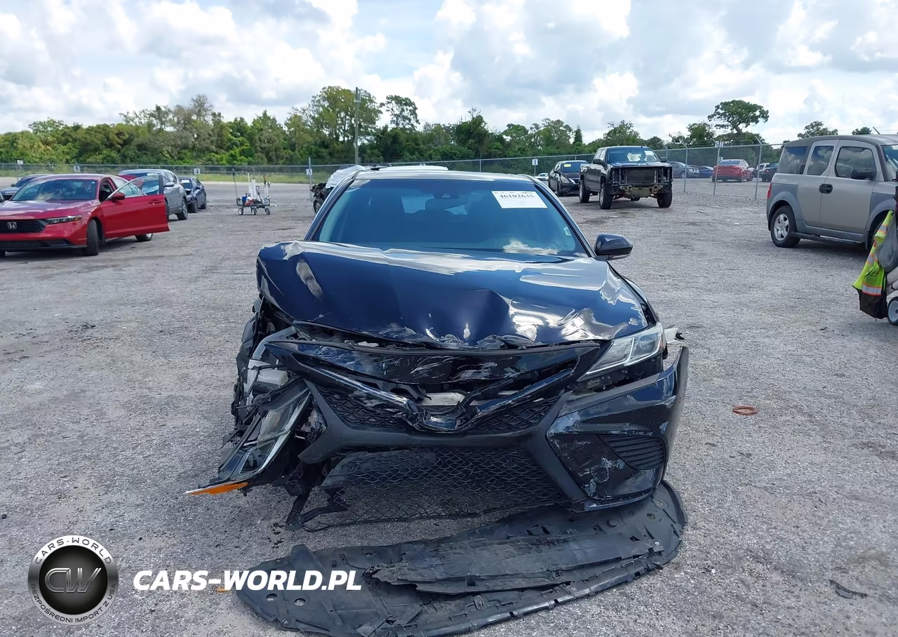 2018 Toyota Camry Se VIN:4T1B11HK3JU022095 - 13