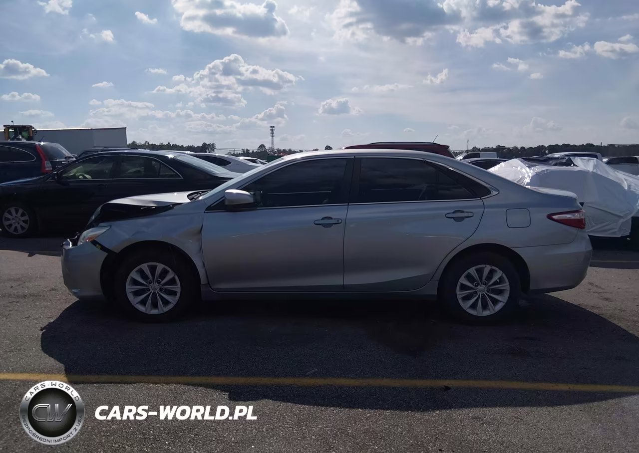 2015 Toyota Camry Le VIN:4T1BF1FK7FU955011 - 14