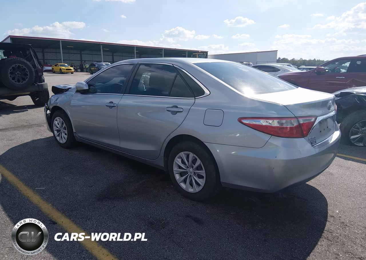 2015 Toyota Camry Le VIN:4T1BF1FK7FU955011 - 3