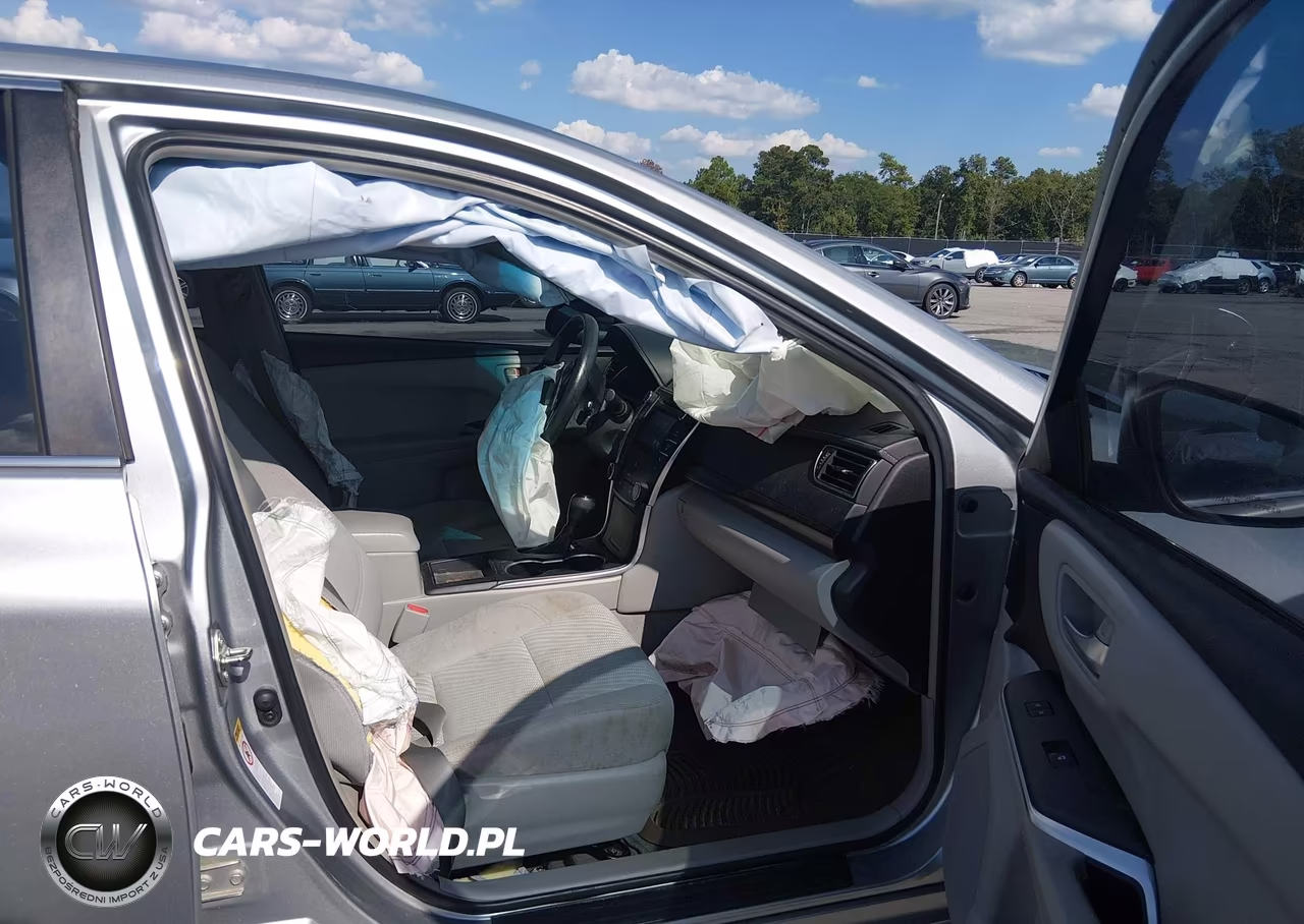 2015 Toyota Camry Le VIN:4T1BF1FK7FU955011 - 5