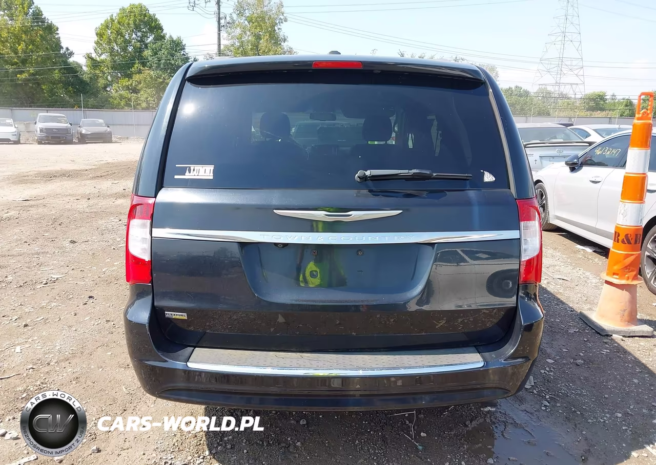 2014 Chrysler Town & Country Touring VIN:2C4RC1BG0ER296147 - 16