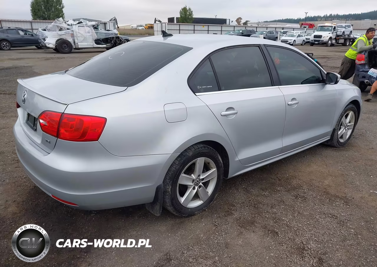 2012 Volkswagen Jetta 2.0L Tdi VIN:3VW3L7AJ2CM381336 - 4
