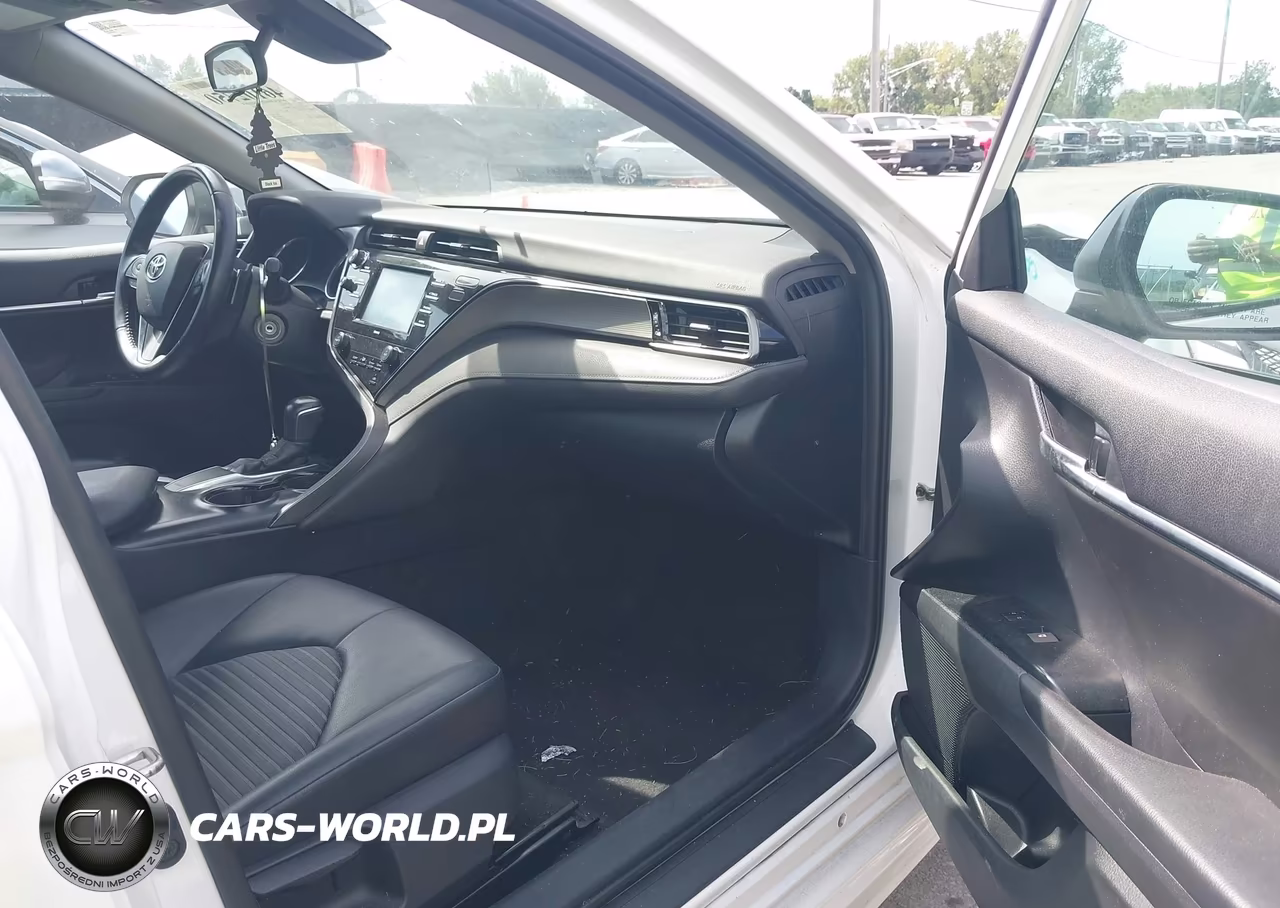 2020 Toyota Camry Se Nightshade Edition VIN:4T1G11AK6LU302418 - 5