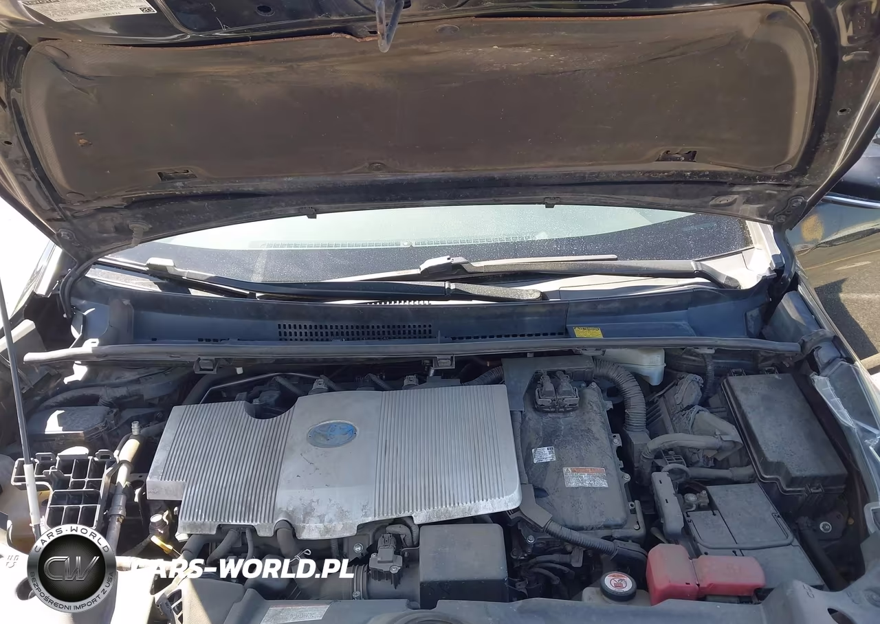 2018 Toyota Prius Two VIN:JTDKBRFU8J3590577 - 10
