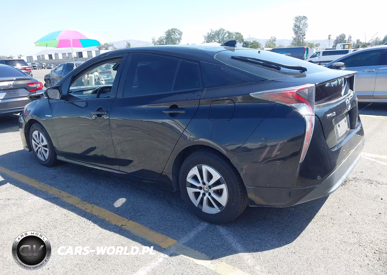 2018 Toyota Prius Two VIN:JTDKBRFU8J3590577 - 3
