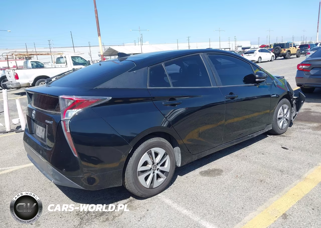 2018 Toyota Prius Two VIN:JTDKBRFU8J3590577 - 4