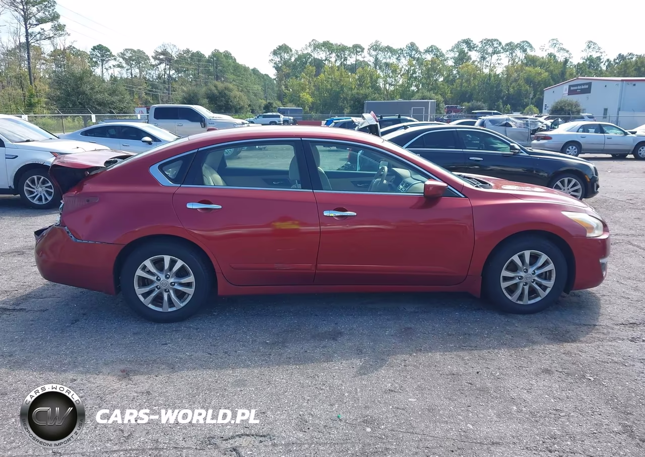 2015 Nissan Altima 2.5 S VIN:1N4AL3AP4FC113245 - 13