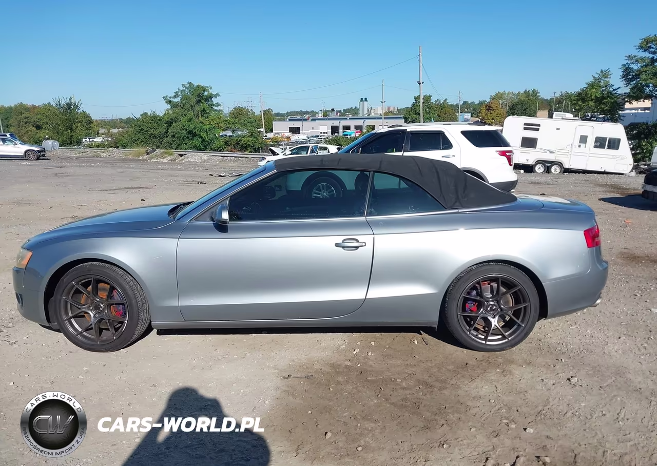 2011 Audi A5 2.0T Premium VIN:WAULFAFH5BN010945 - 14
