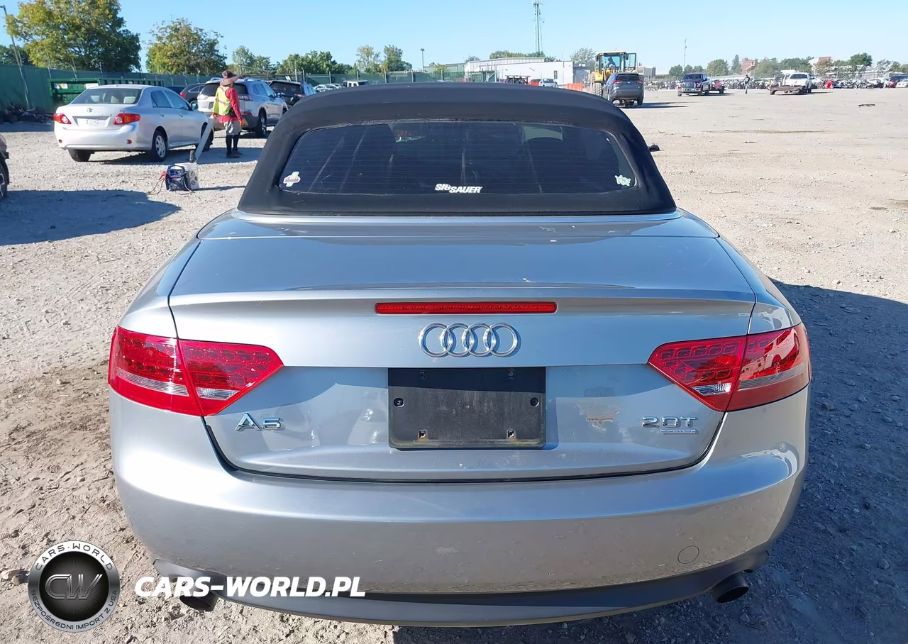 2011 Audi A5 2.0T Premium VIN:WAULFAFH5BN010945 - 16