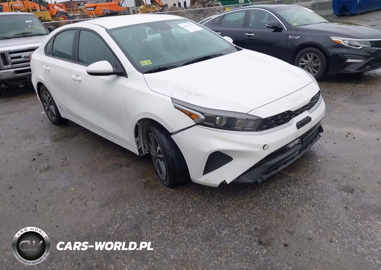 2024 Kia Forte Lxs
