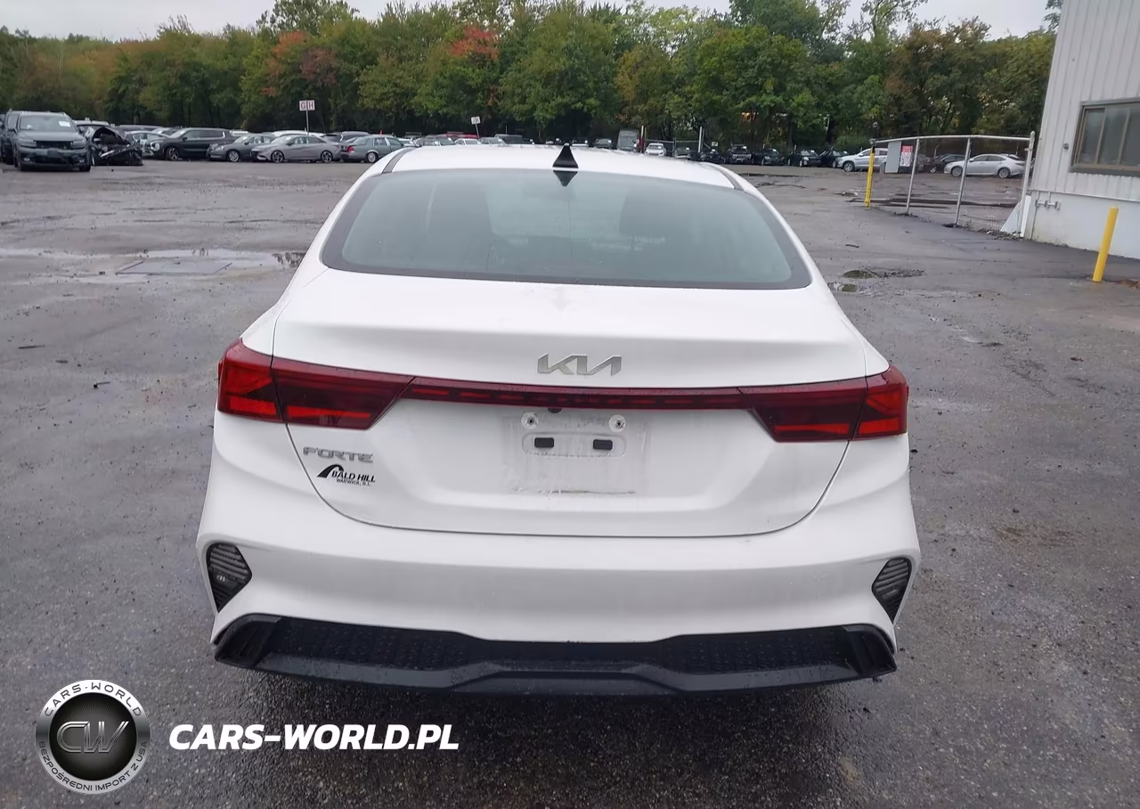2024 Kia Forte Lxs VIN:3KPF24AD9RE760560 - 16