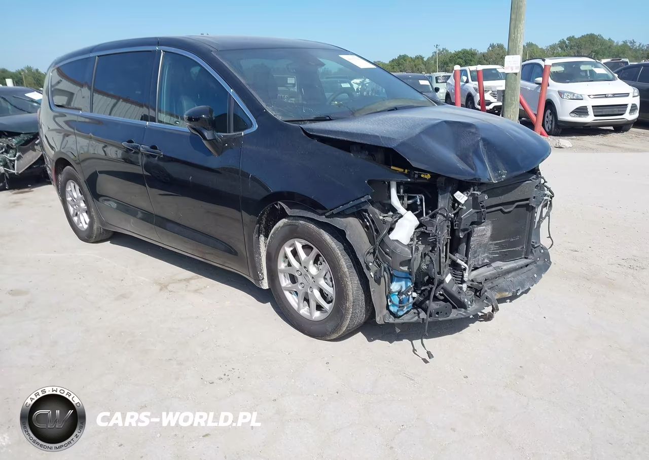 2025 Chrysler Pacifica Select