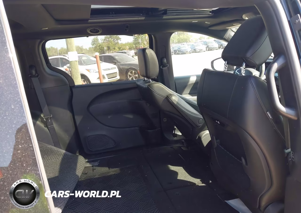 2025 Chrysler Pacifica Select VIN:2C4RC1BG7SR558290 - 8
