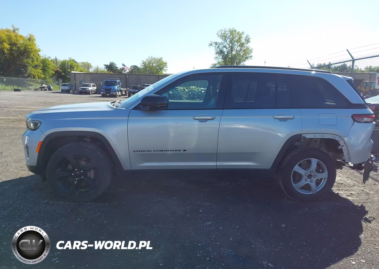 2024 Jeep Grand Cherokee Altitude X 4X4 VIN:1C4RJHAG2RC228981 - 14