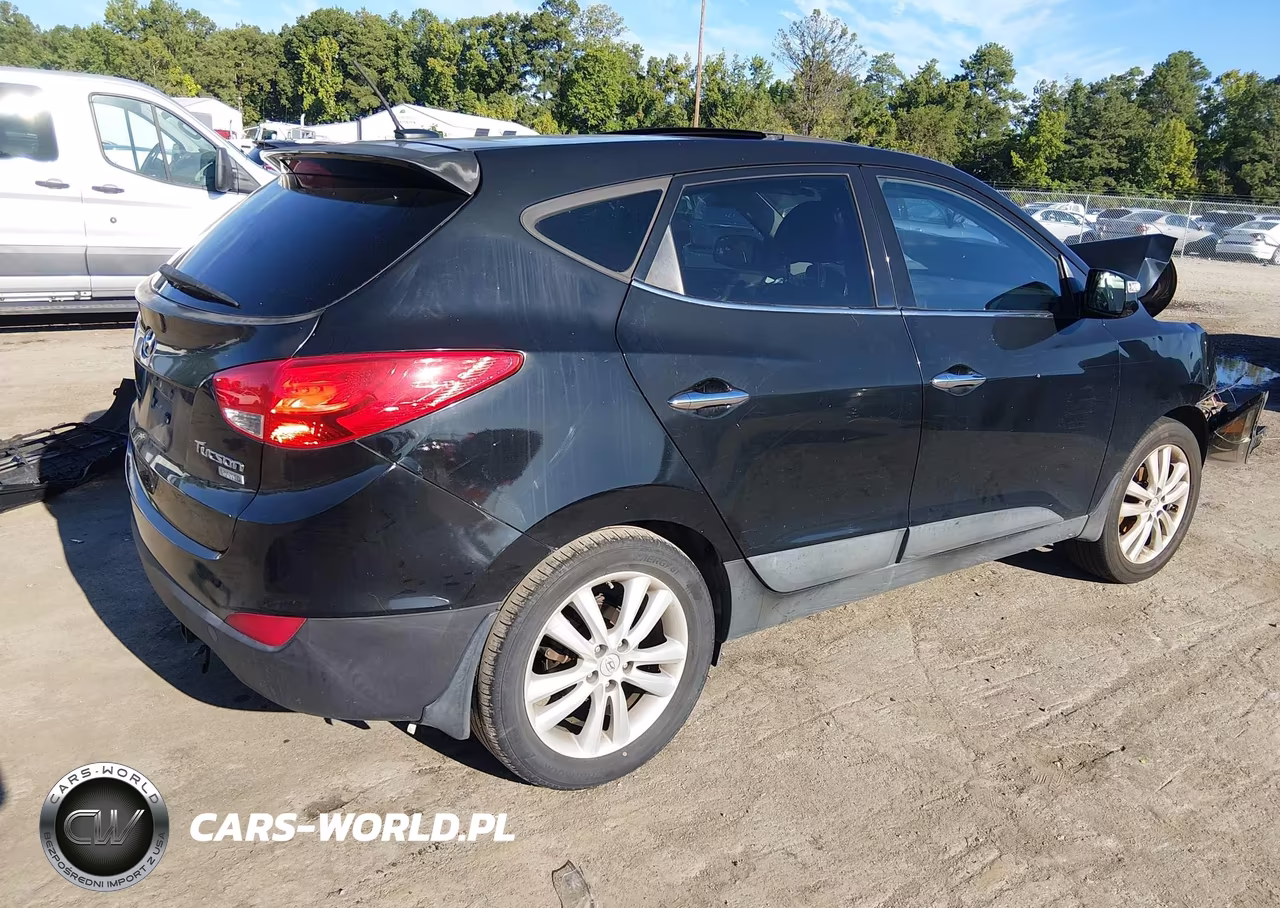 2011 Hyundai Tucson Limited VIN:KM8JU3AC5BU150678 - 4