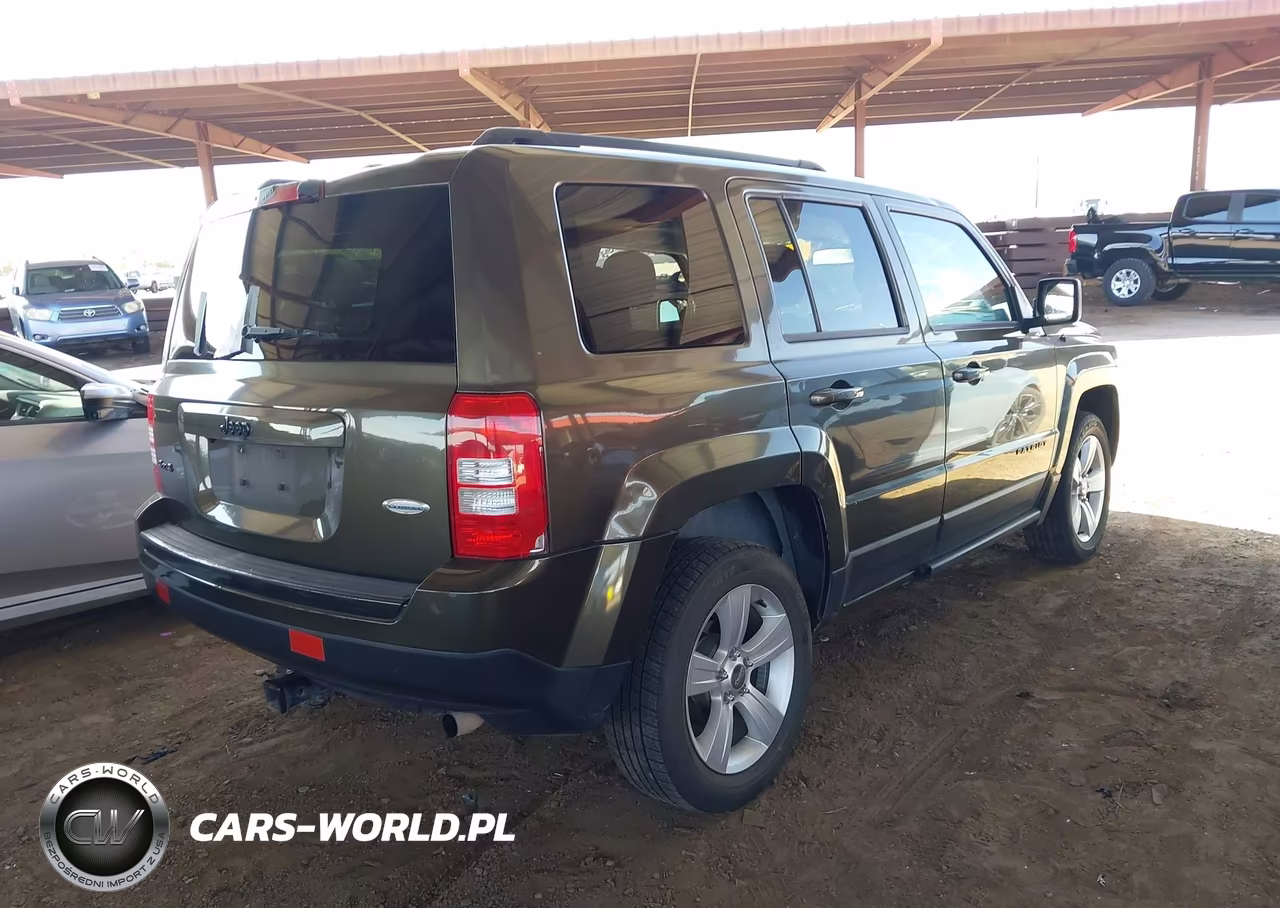 2015 Jeep Patriot Latitude VIN:1C4NJRFB4FD417896 - 4