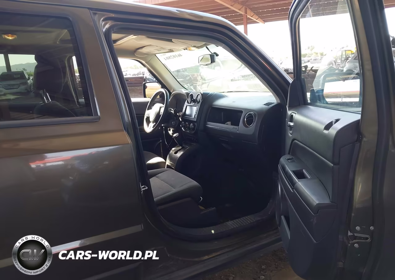 2015 Jeep Patriot Latitude VIN:1C4NJRFB4FD417896 - 5