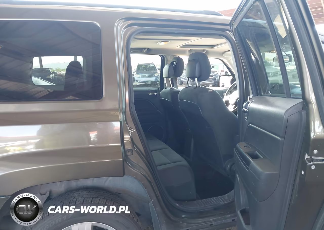 2015 Jeep Patriot Latitude VIN:1C4NJRFB4FD417896 - 8
