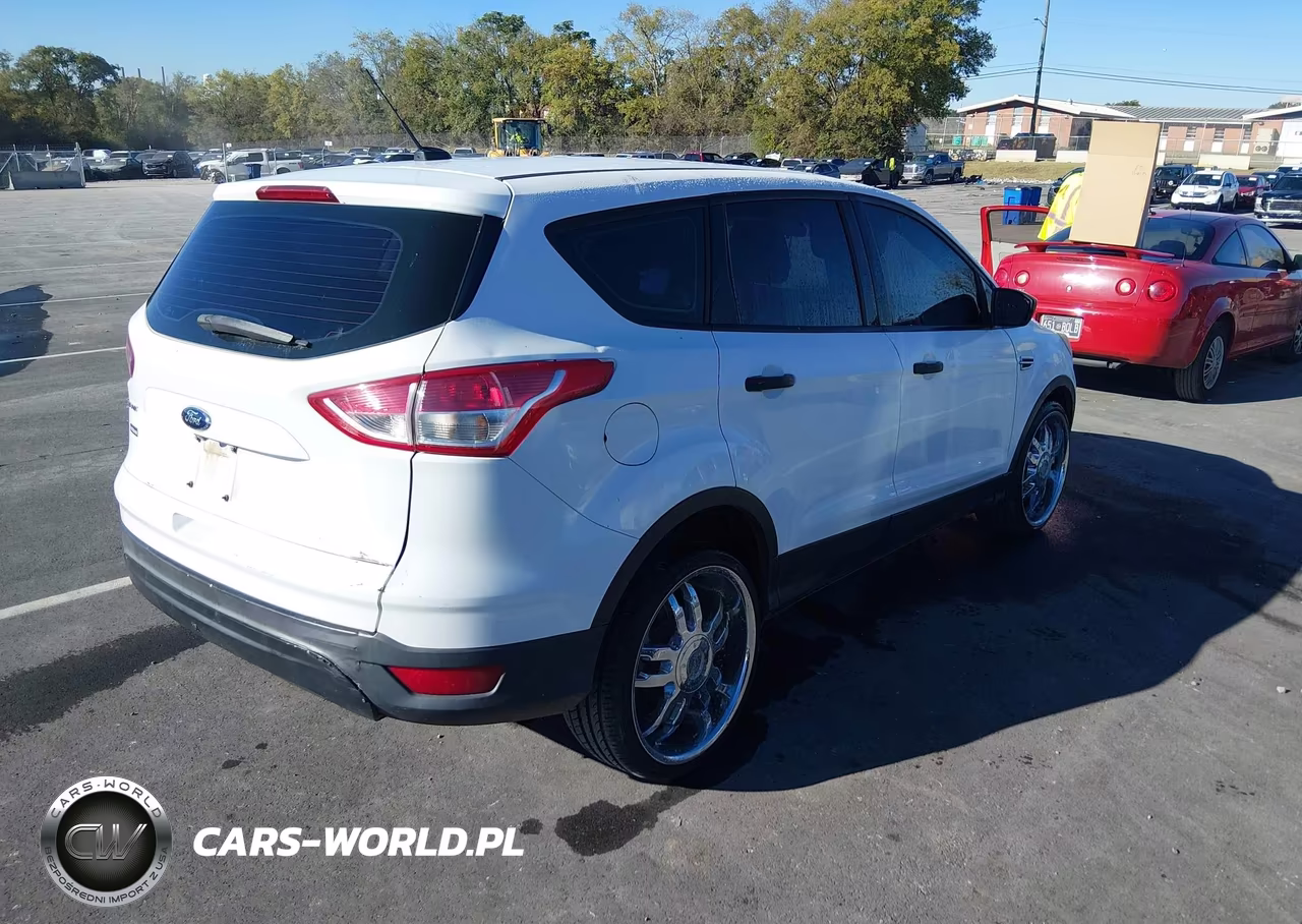 2014 Ford Escape S VIN:1FMCU0F7XEUD84547 - 4