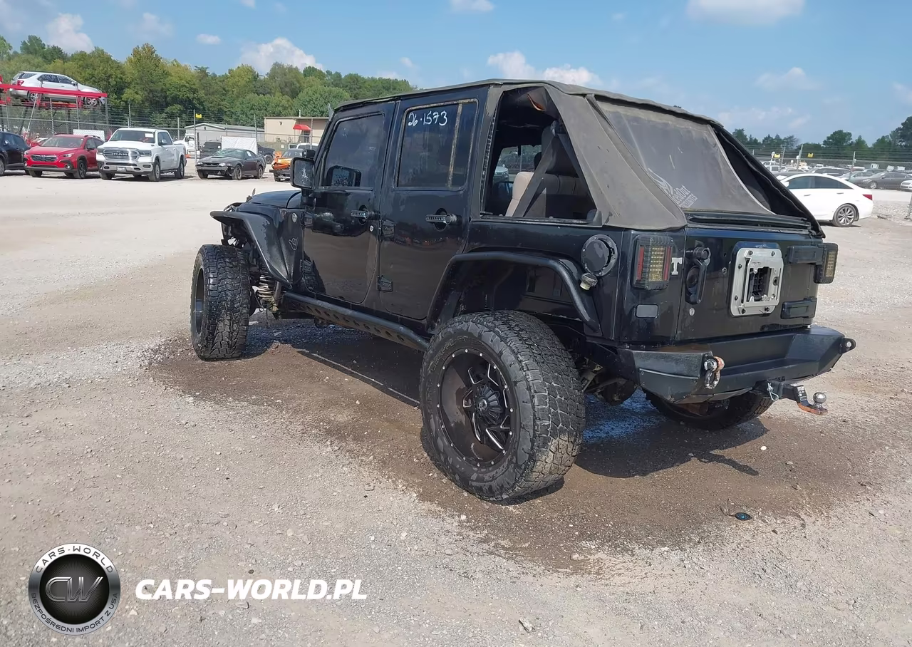 2008 Jeep Wrangler Unlimited X VIN:1J4GA391X8L528528 - 3