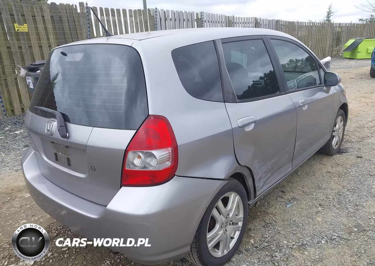 2007 Honda Fit VIN:JHMGD384X7S045407 - 4