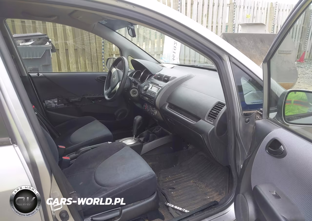 2007 Honda Fit VIN:JHMGD384X7S045407 - 5